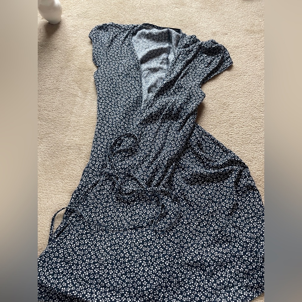 brandy melville navy blue robbie wrap dress with white flowers